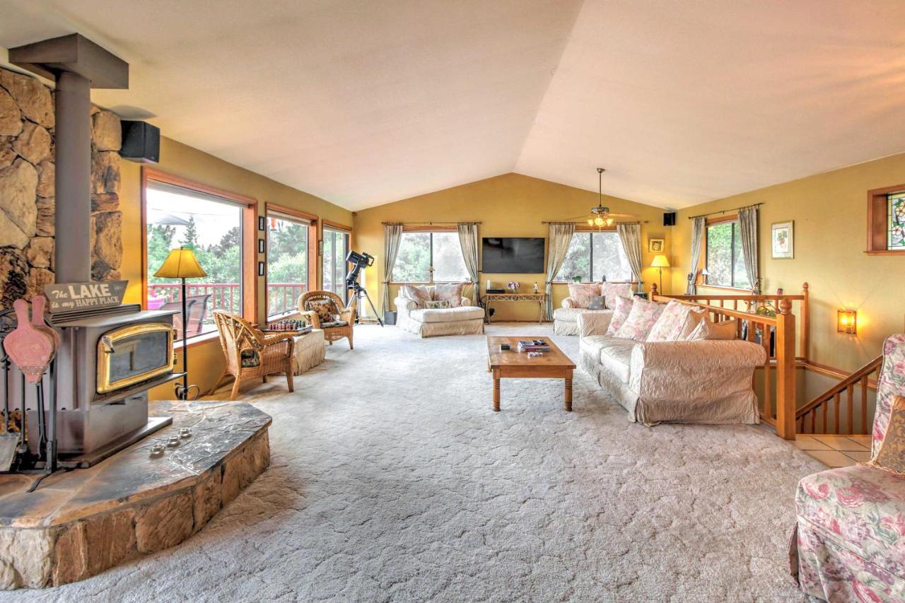 Spacious Kelseyville Home With Large Lakefront Deck! ภายนอก รูปภาพ