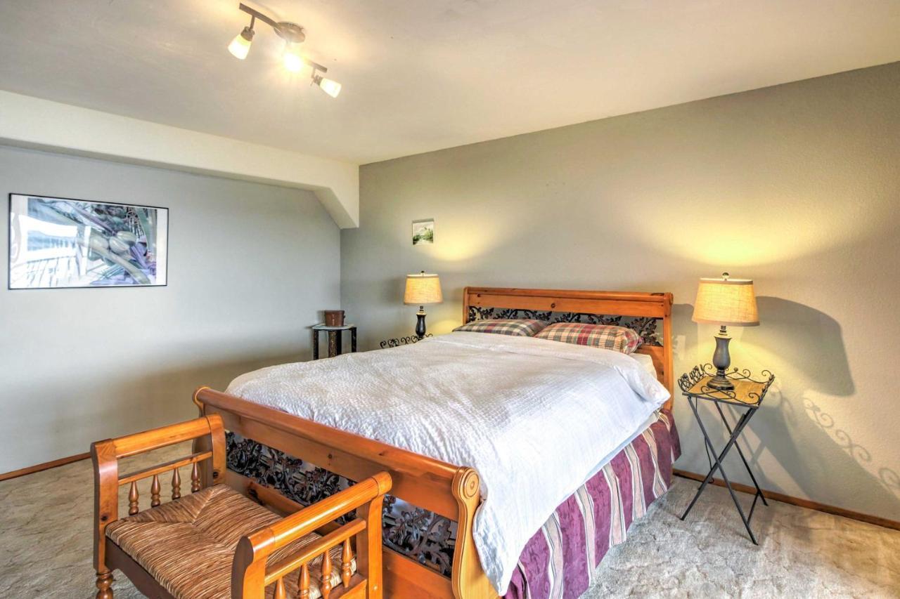 Spacious Kelseyville Home With Large Lakefront Deck! ภายนอก รูปภาพ