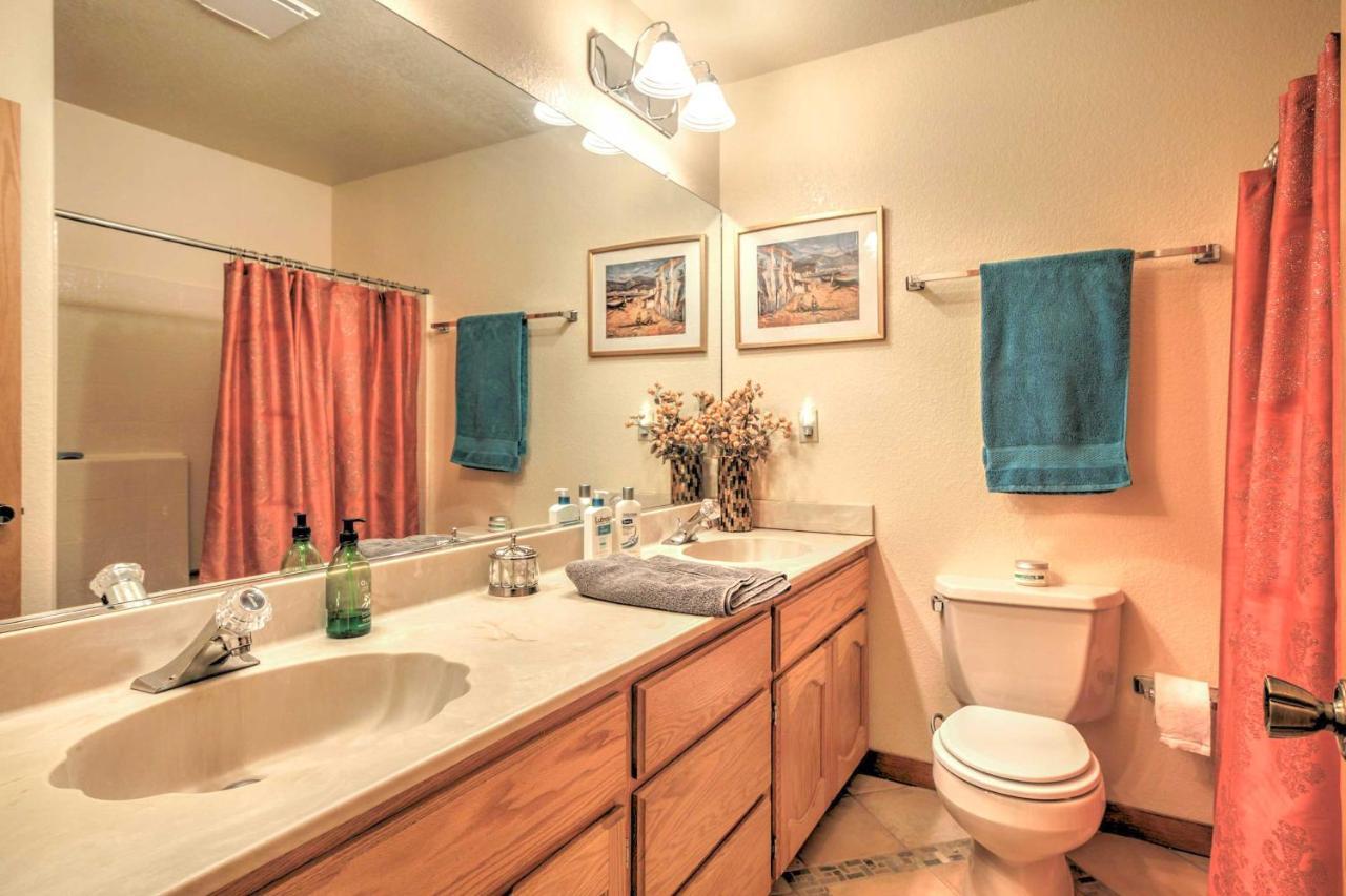 Spacious Kelseyville Home With Large Lakefront Deck! ภายนอก รูปภาพ