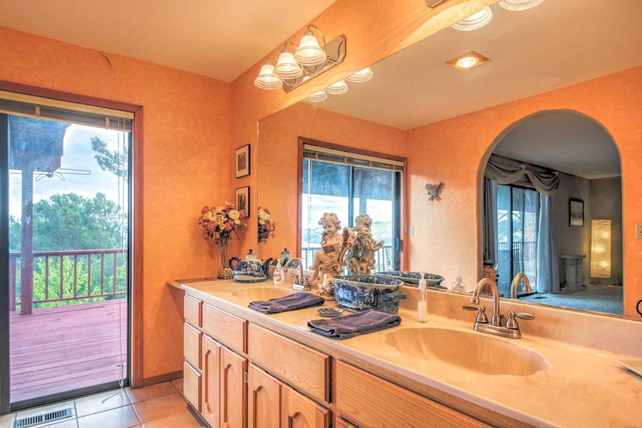 Spacious Kelseyville Home With Large Lakefront Deck! ภายนอก รูปภาพ