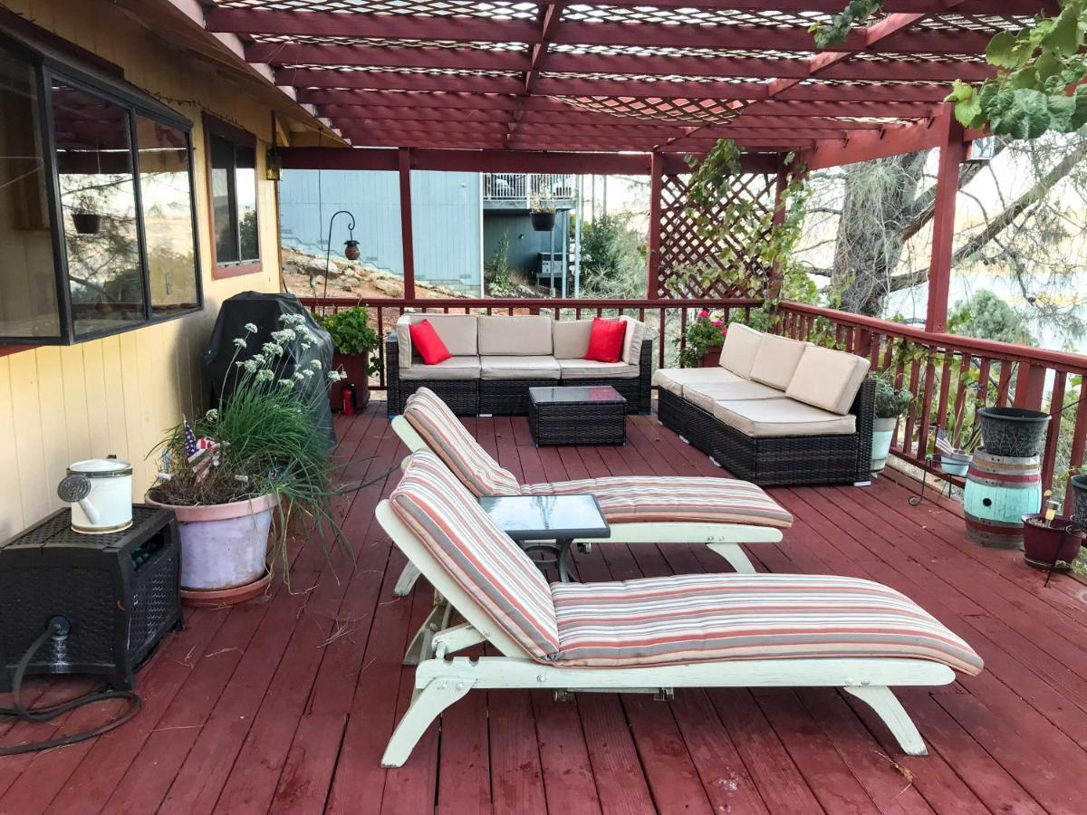 Spacious Kelseyville Home With Large Lakefront Deck! ภายนอก รูปภาพ